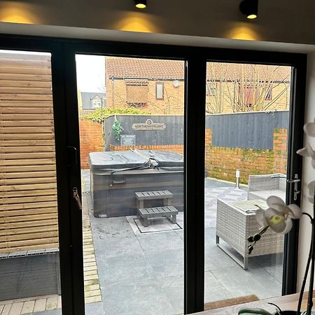Town Center Cottage With Hot Tub モーペス エクステリア 写真