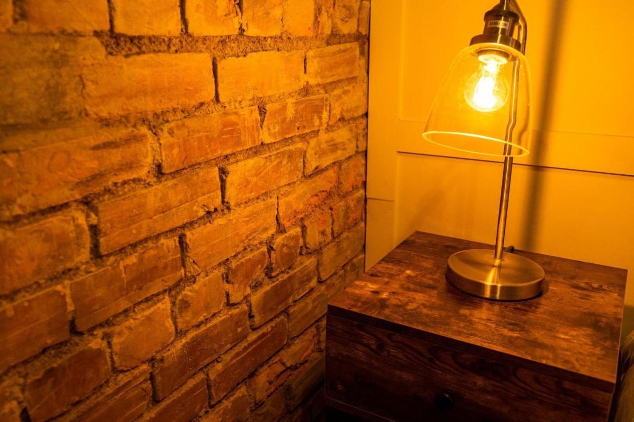 Town Center Cottage With Hot Tub モーペス エクステリア 写真