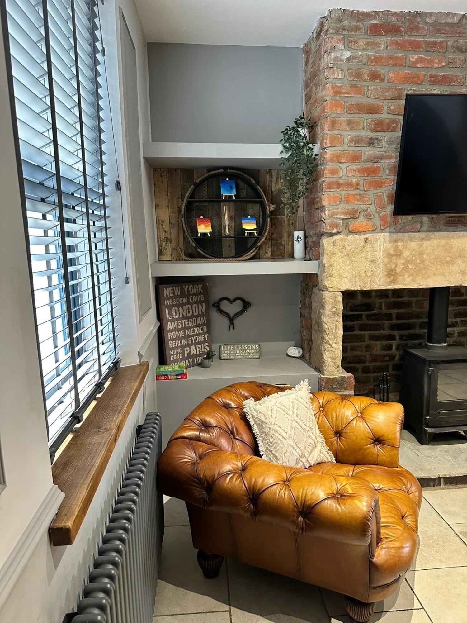 Town Center Cottage With Hot Tub モーペス エクステリア 写真
